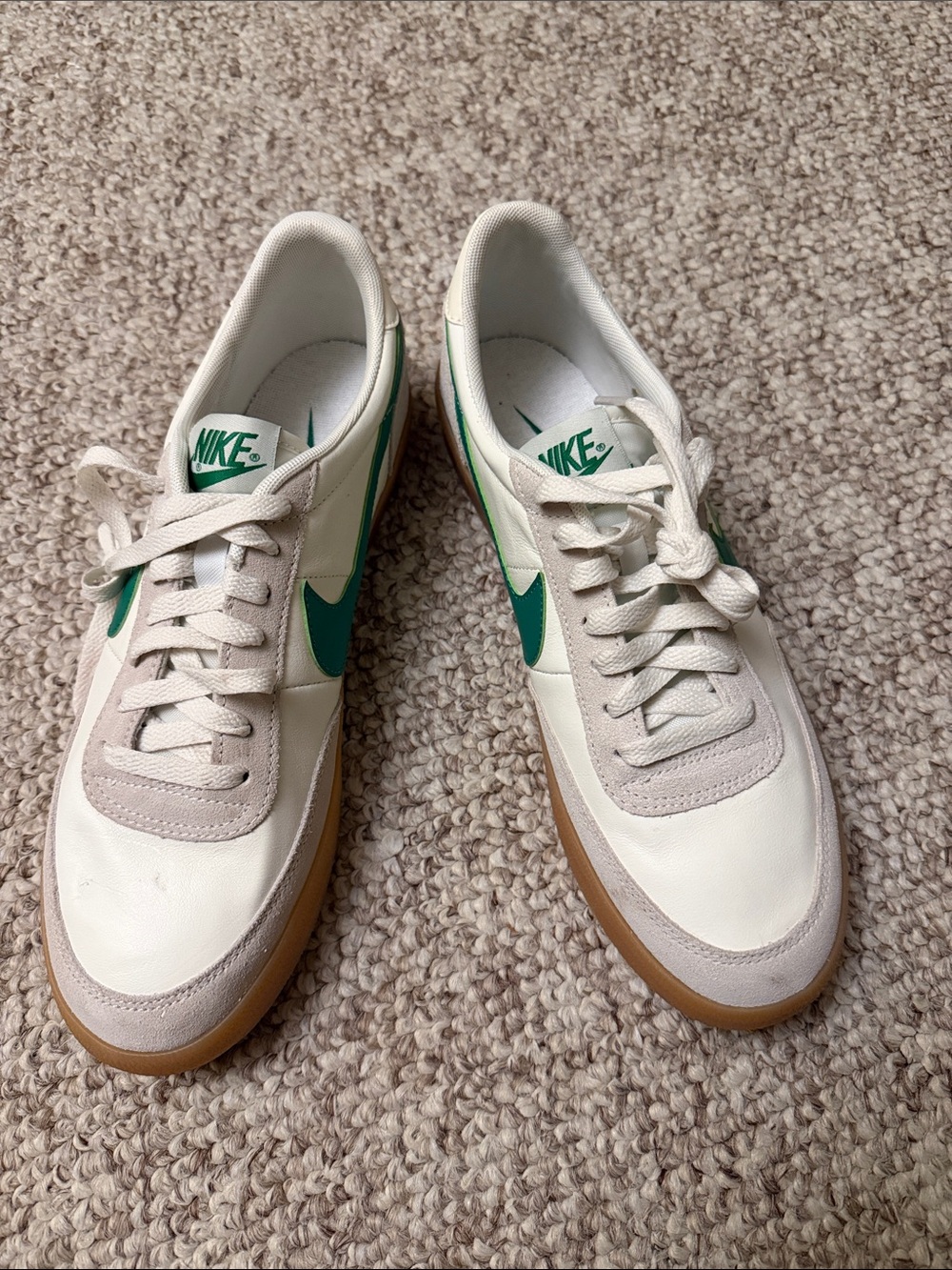 Nike White and Green 432997-111 Low-Top Sneakers with Gum Sole